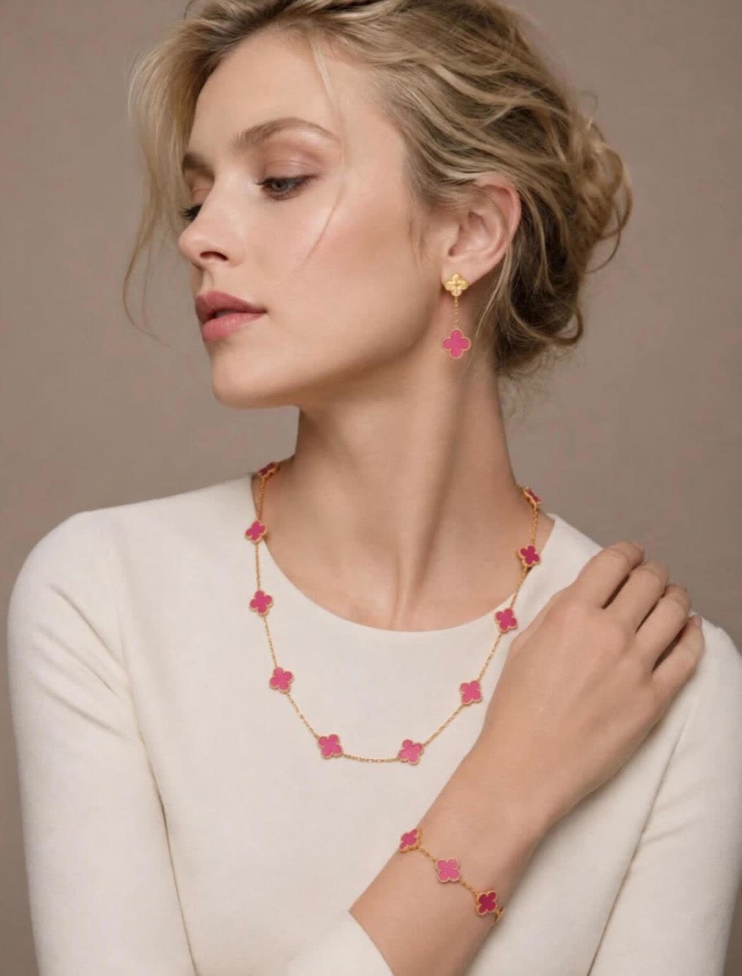 Van Cleef & Arpels Necklace Van Cleef & Arpels Necklace